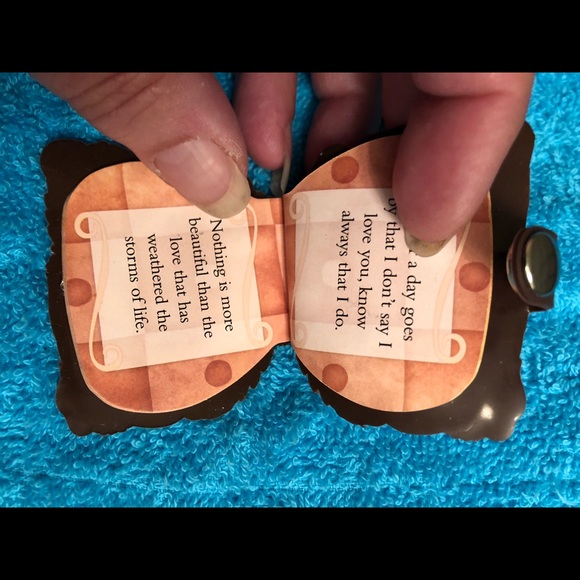 AWESOME BOOK OF OVER 20 LOVE QUOTATION KEY CHAIN❤️ - Picture 4 of 8